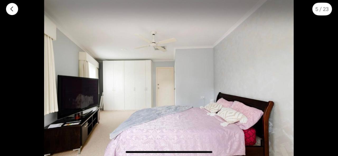 Guest Ensuite 7 Minutes From Airport Melbourne Exterior photo